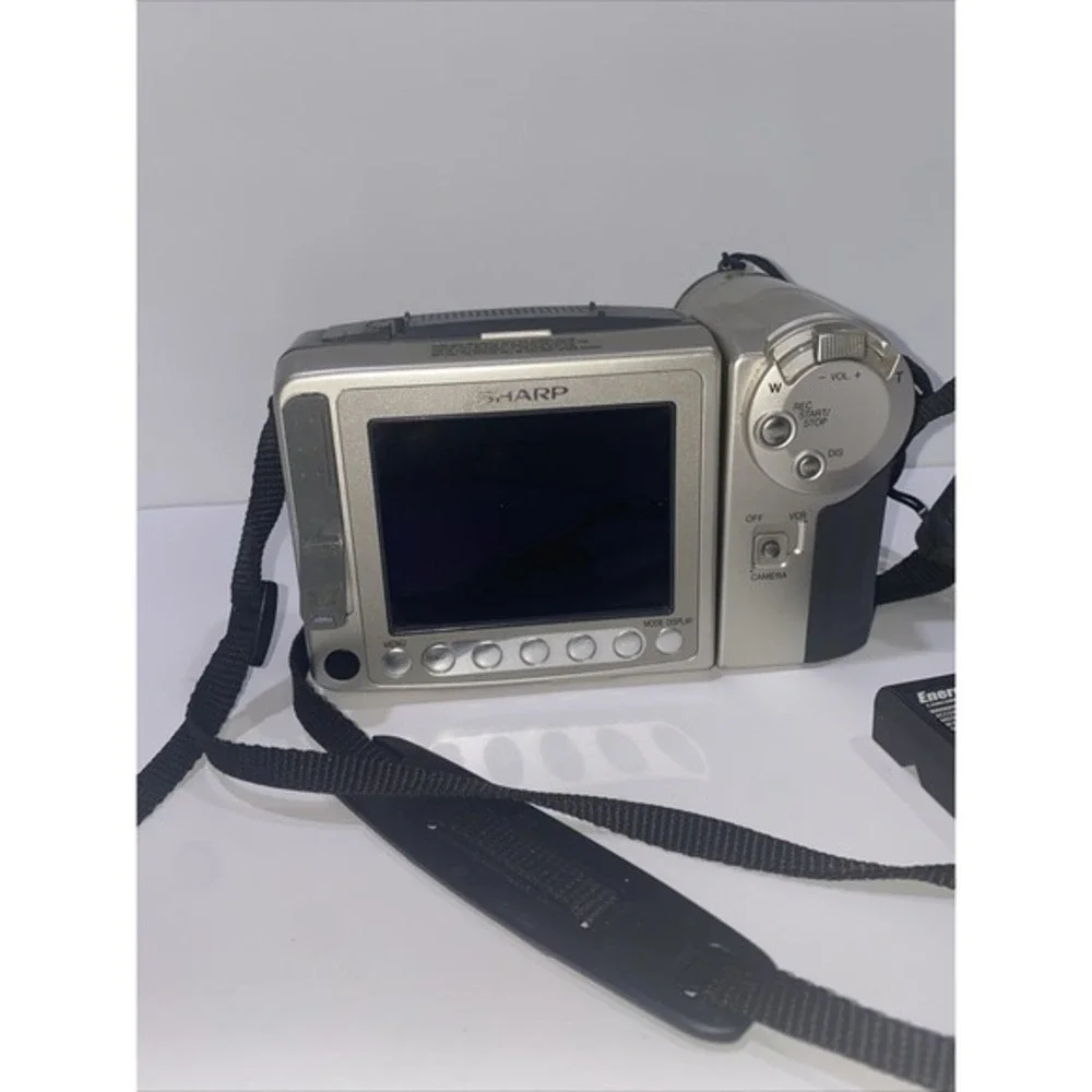 Sharp VL-E780U VIEWCAM Video8 Camcorder‎ + Charger 1 BATTERY! UNTESTED!!!